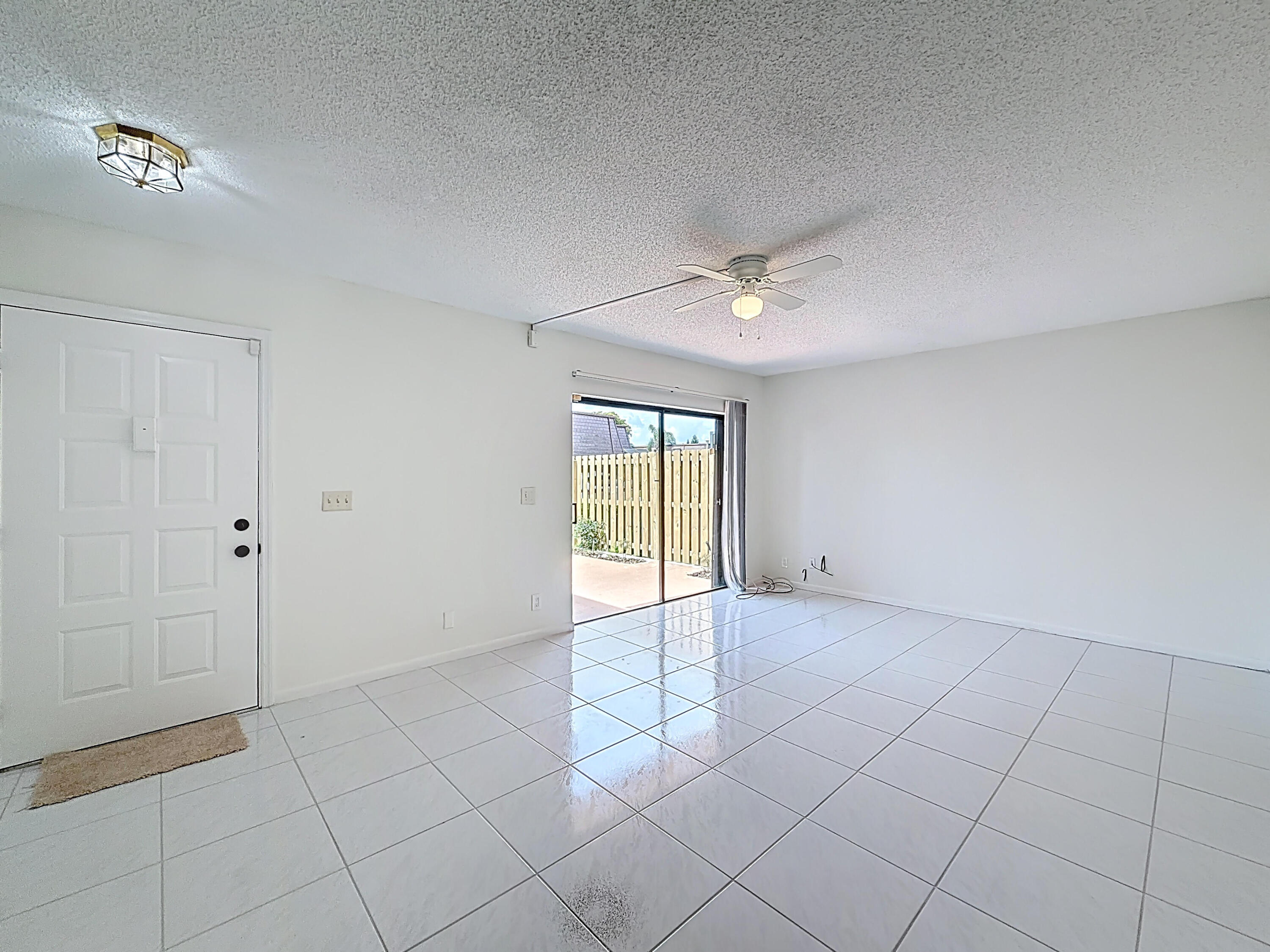 7496 Courtyard Run East, Unit 35 Boca Raton, FL 33433 - Photo 9 of 57 9