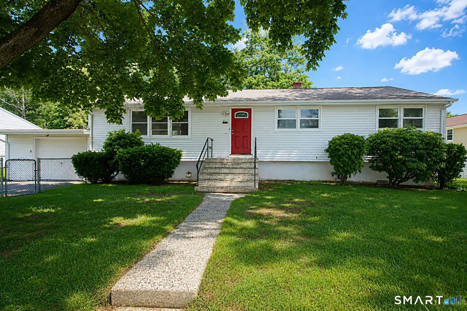 154 Hesse Road Hamden, CT 06517 - Photo 2 of 35