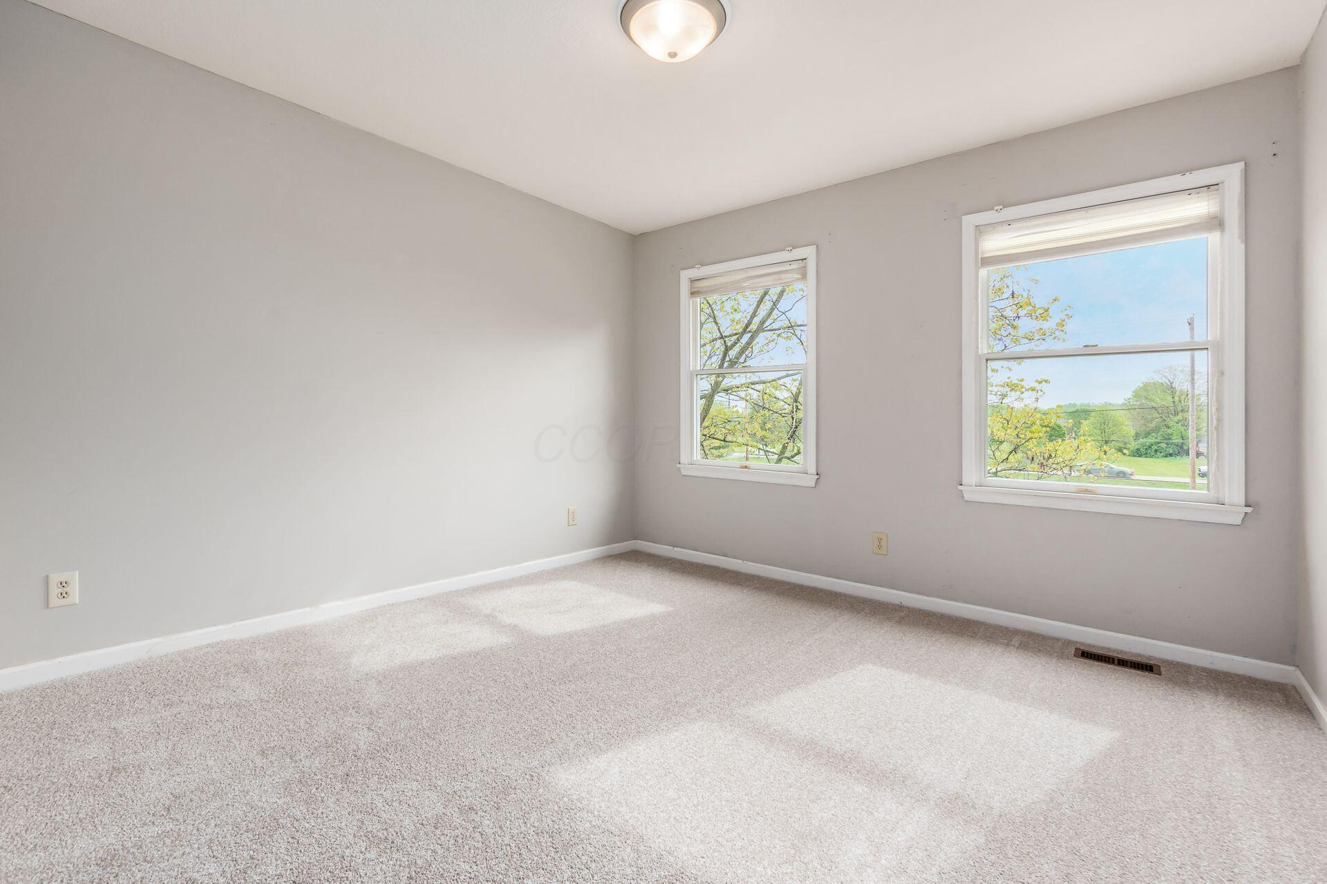 5301 Cosgray Road Dublin, OH 43016 - Photo 44 of 77 048_c4c546_i 5301 Cosgray 095