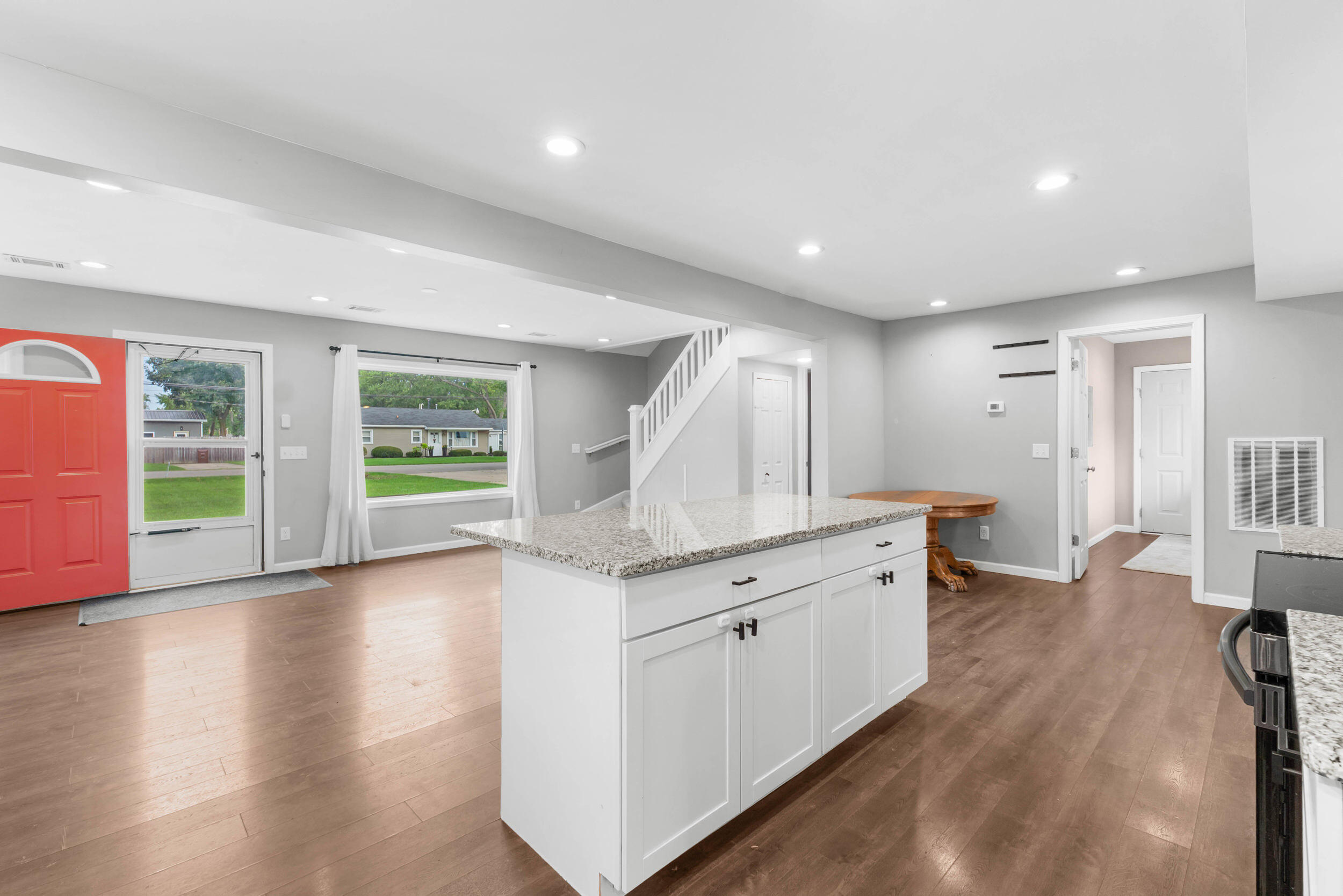 145 Falcon Road Jackson, MI 49202 - Photo 2 of 22 _DSC2159