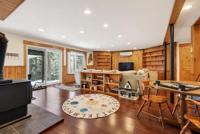 $699,900 | 77 Holmes Road, Winthrop, ME 04364