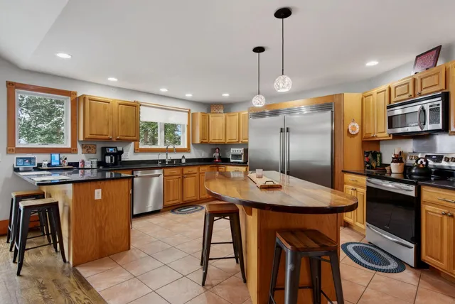 $699,900 | 77 Holmes Road, Winthrop, ME 04364