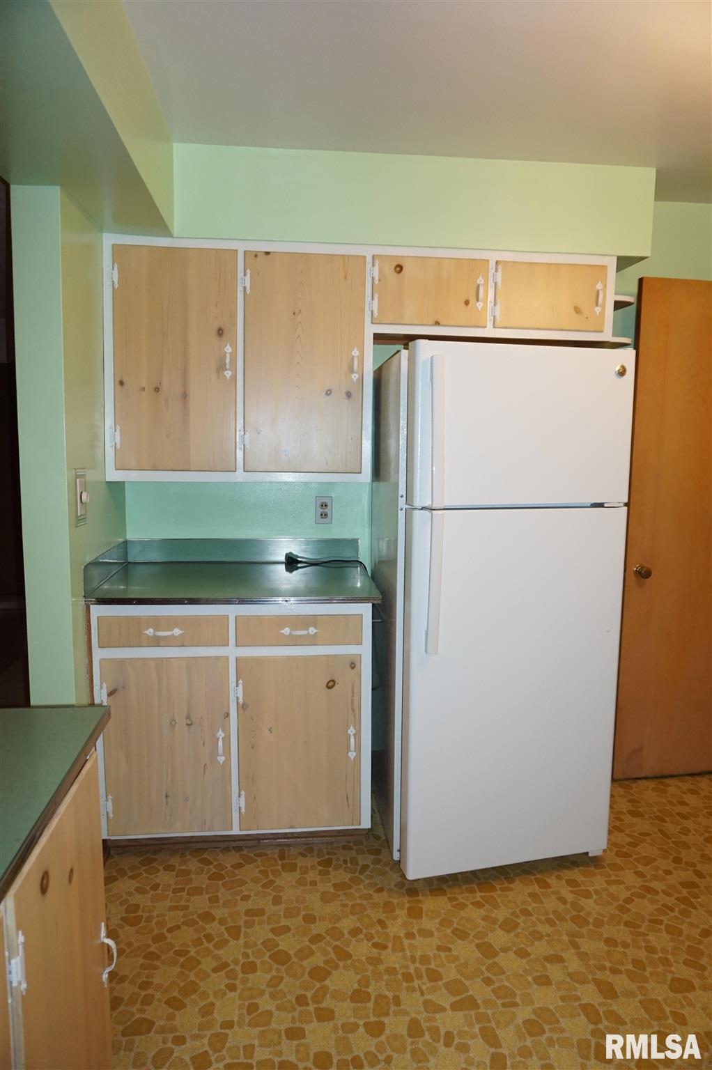 108 North Rustic Road East Peoria, IL 61611 - Photo 11 of 49 Gallery Image 11