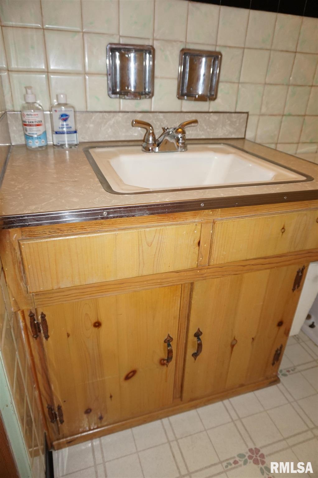 108 North Rustic Road East Peoria, IL 61611 - Photo 22 of 49 Gallery Image 22