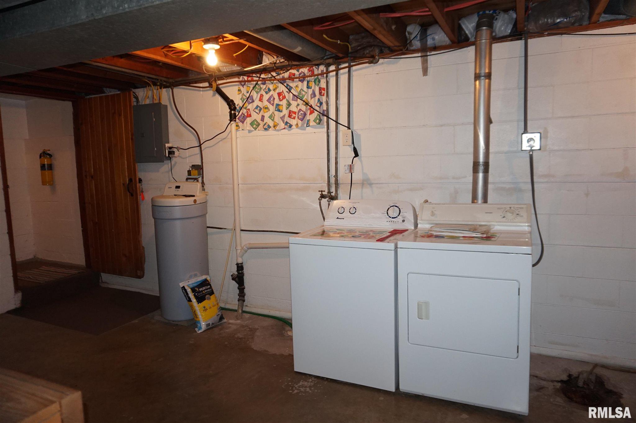 108 North Rustic Road East Peoria, IL 61611 - Photo 39 of 49 Gallery Image 39