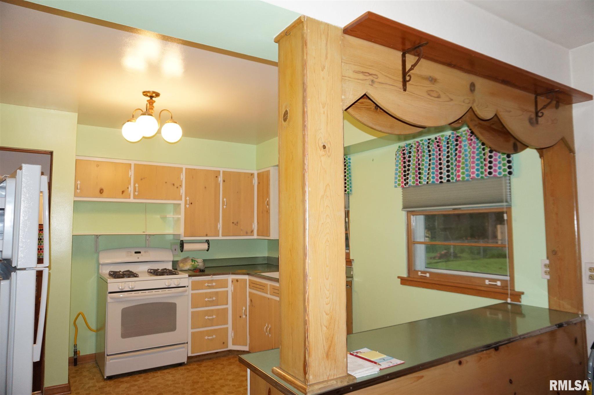 108 North Rustic Road East Peoria, IL 61611 - Photo 9 of 49 Gallery Image 9