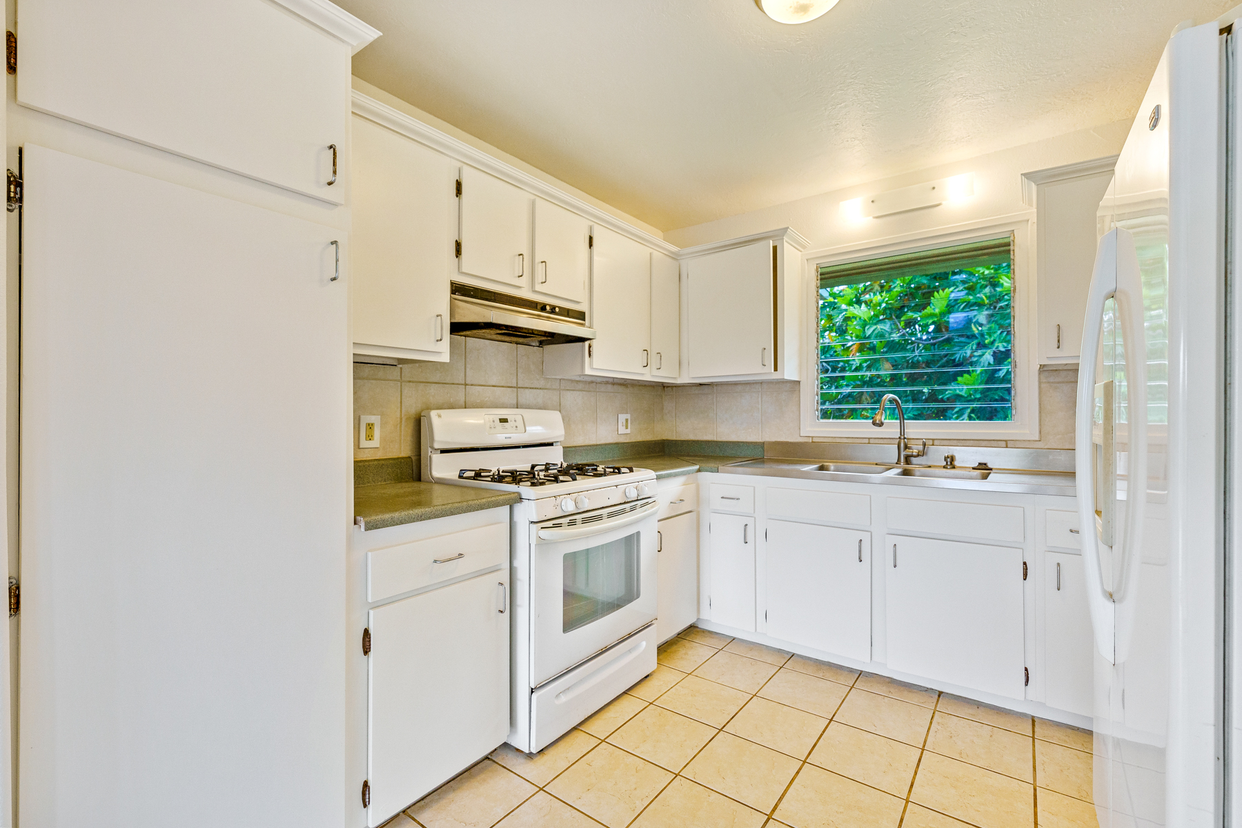 3766 Lohe Road Kalaheo, HI 96741 - Photo 12 of 27 Gallery Image 12