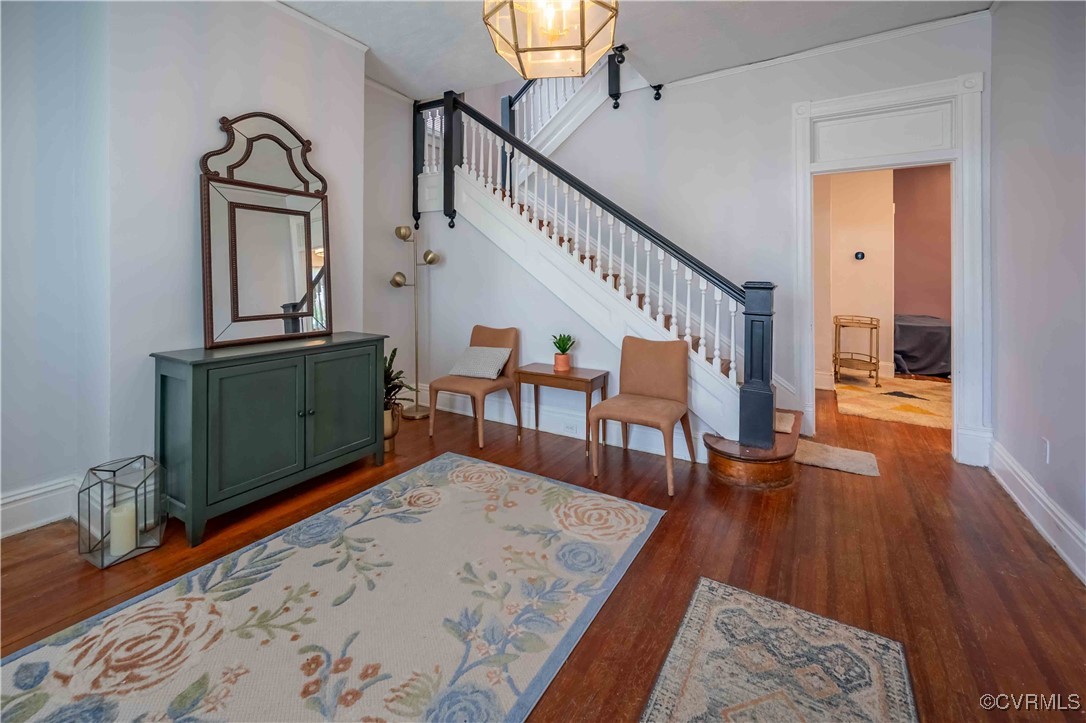 5 West Graham Road Richmond, VA 23222 - Photo 2 of 42 a living room with furniture and a wooden floor