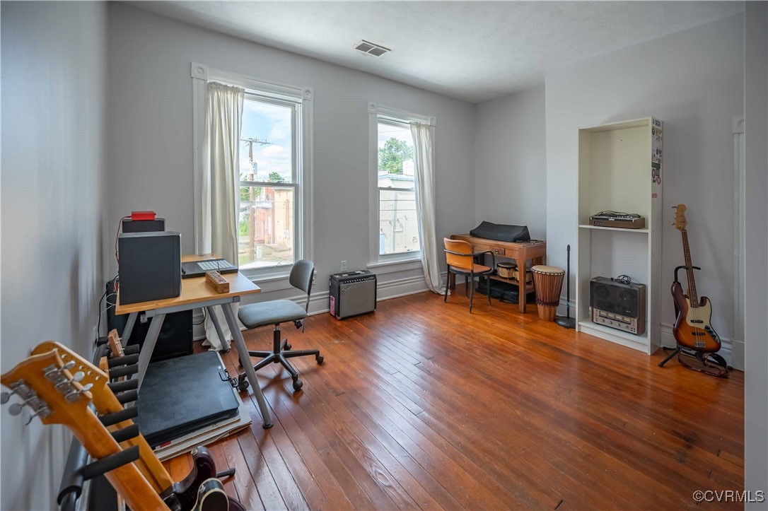 5 West Graham Road Richmond, VA 23222 - Photo 29 of 42 a workspace with furniture hardwood and a window