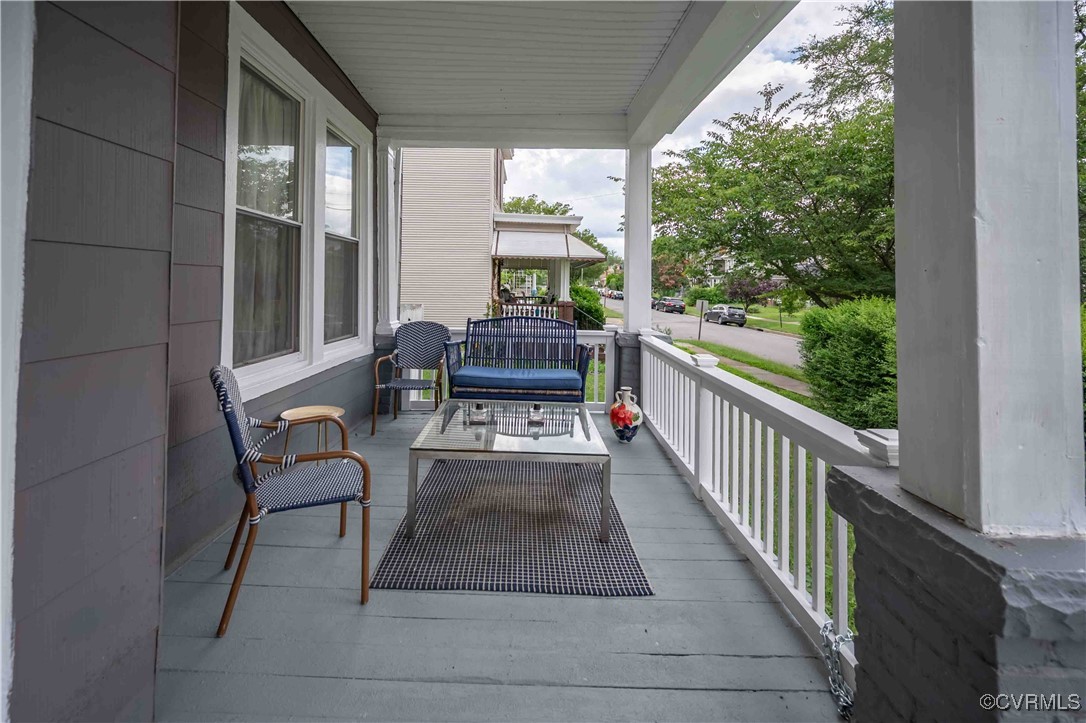 5 West Graham Road Richmond, VA 23222 - Photo 10 of 42 a view of balcony with furniture