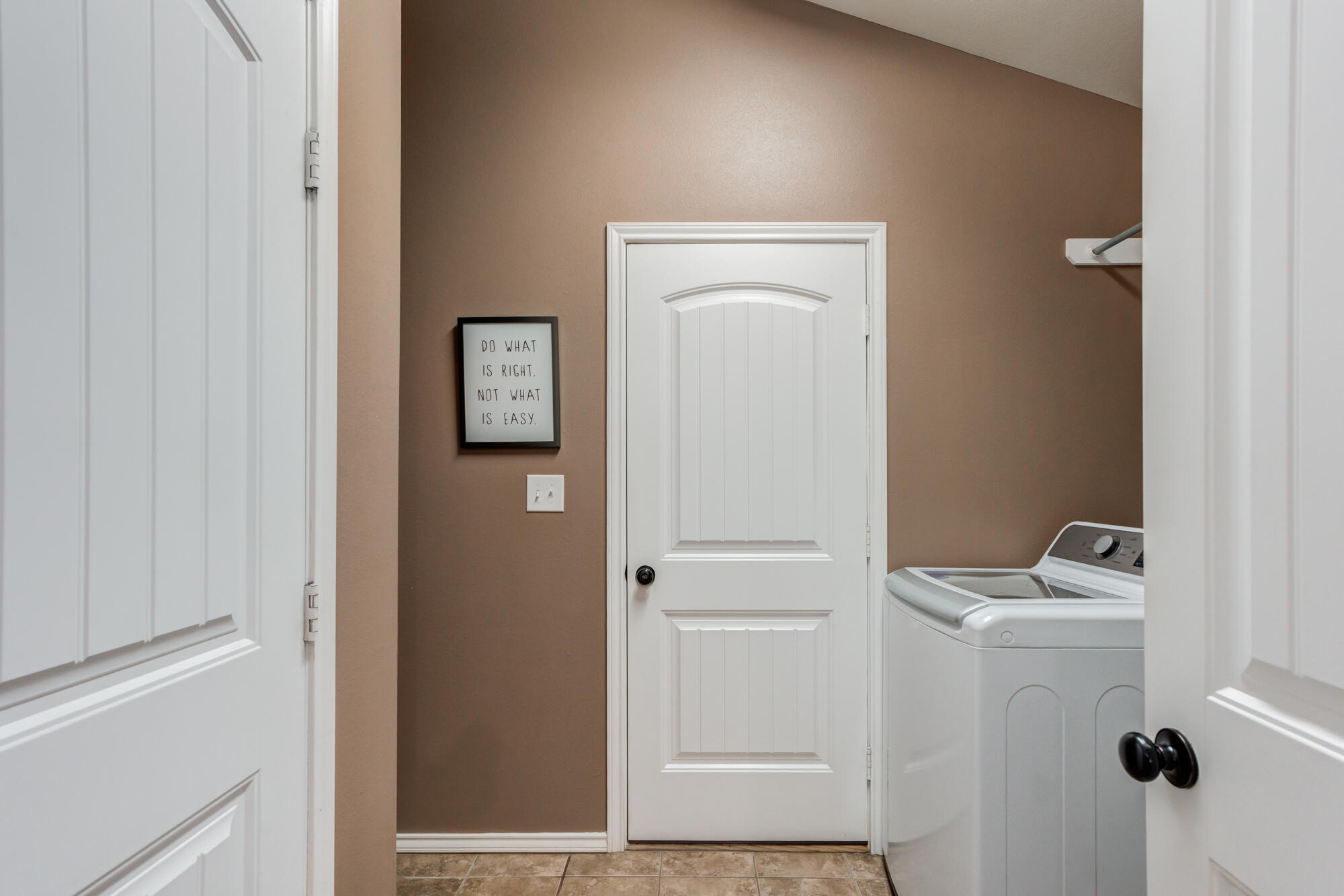 5727 109th Street Lubbock, TX 79424 - Photo 34 of 45 DSC06384_5_6_7_8