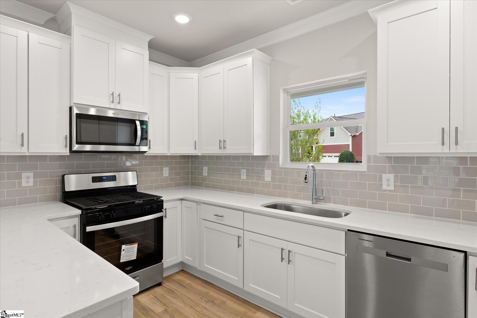 247 Chickadee Trail Easley, SC 29642 - Photo 4 of 29