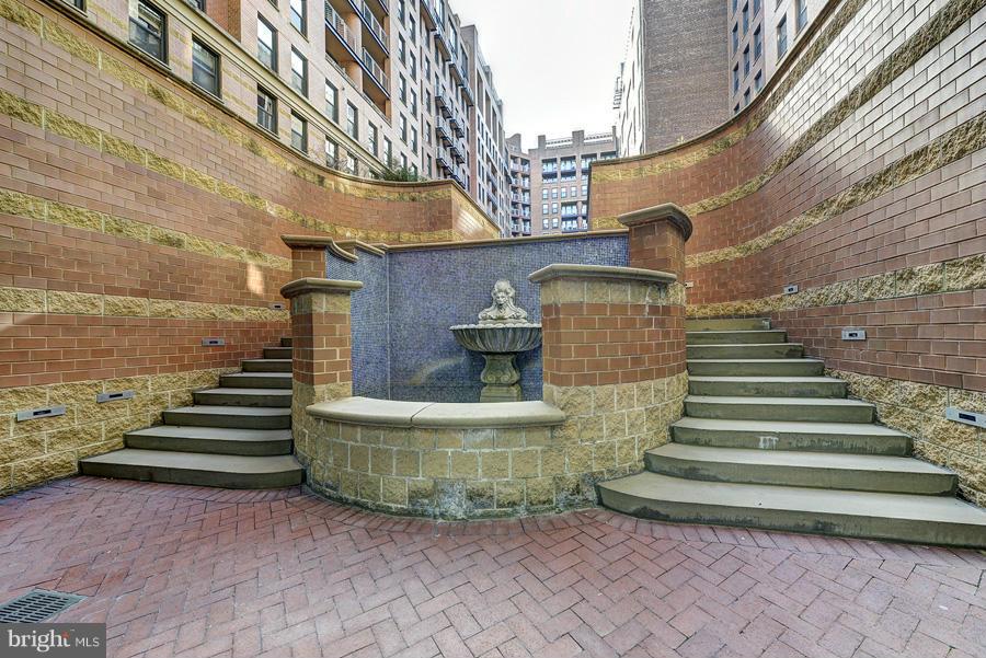 616 E Street Northwest, Unit 1118 Washington, DC 20004 - Photo 20 of 30 Courtyard