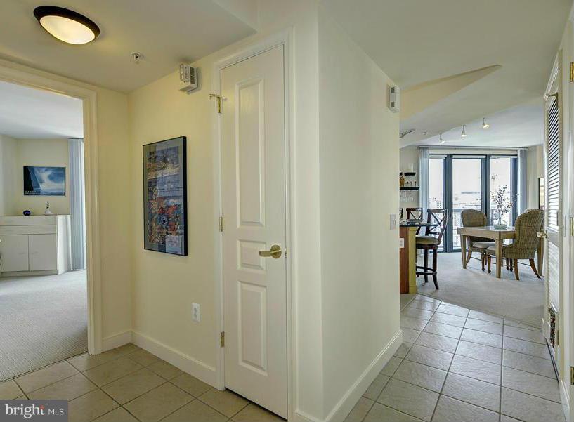 616 E Street Northwest, Unit 1118 Washington, DC 20004 - Photo 4 of 30 Foyer