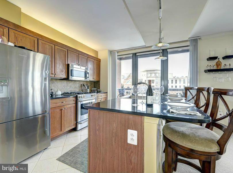 616 E Street Northwest, Unit 1118 Washington, DC 20004 - Photo 5 of 30 Kitchen