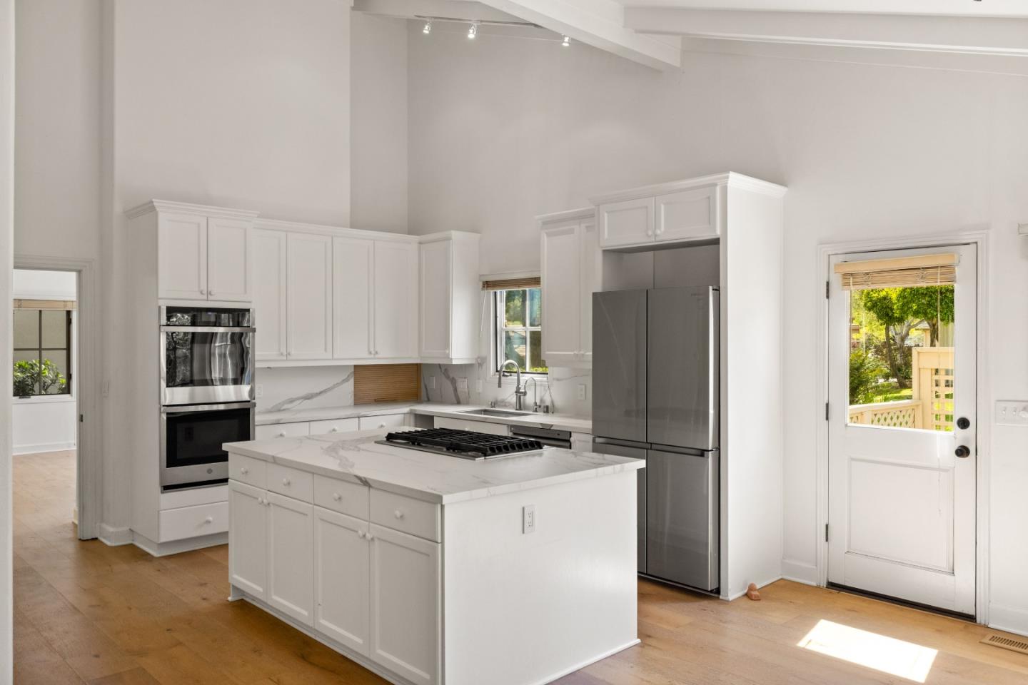 25399 Markham Lane Salinas, CA 93908 - Photo 11 of 43