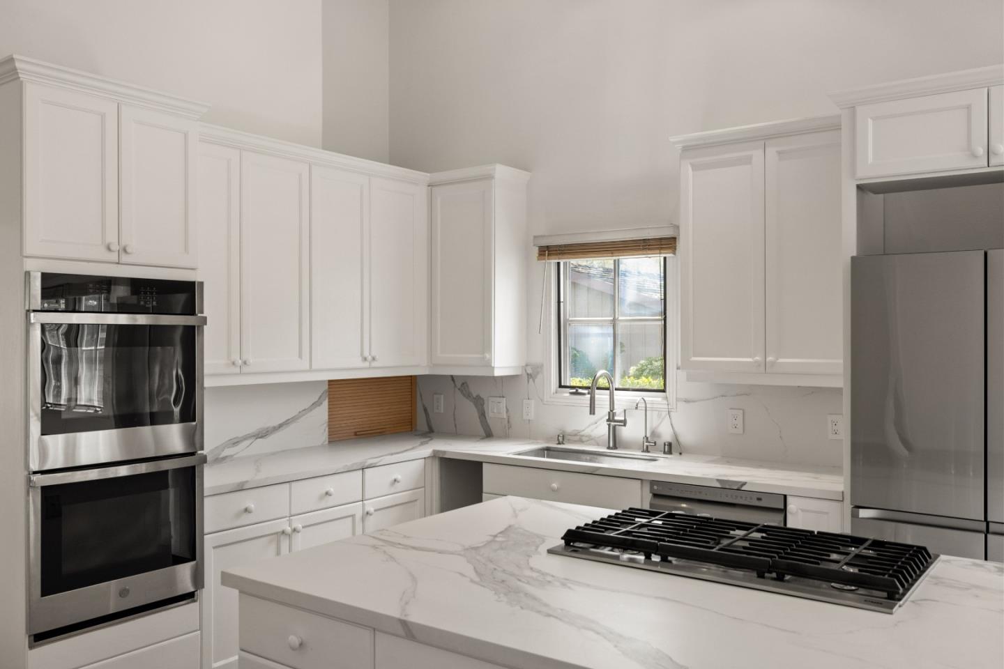 25399 Markham Lane Salinas, CA 93908 - Photo 12 of 43