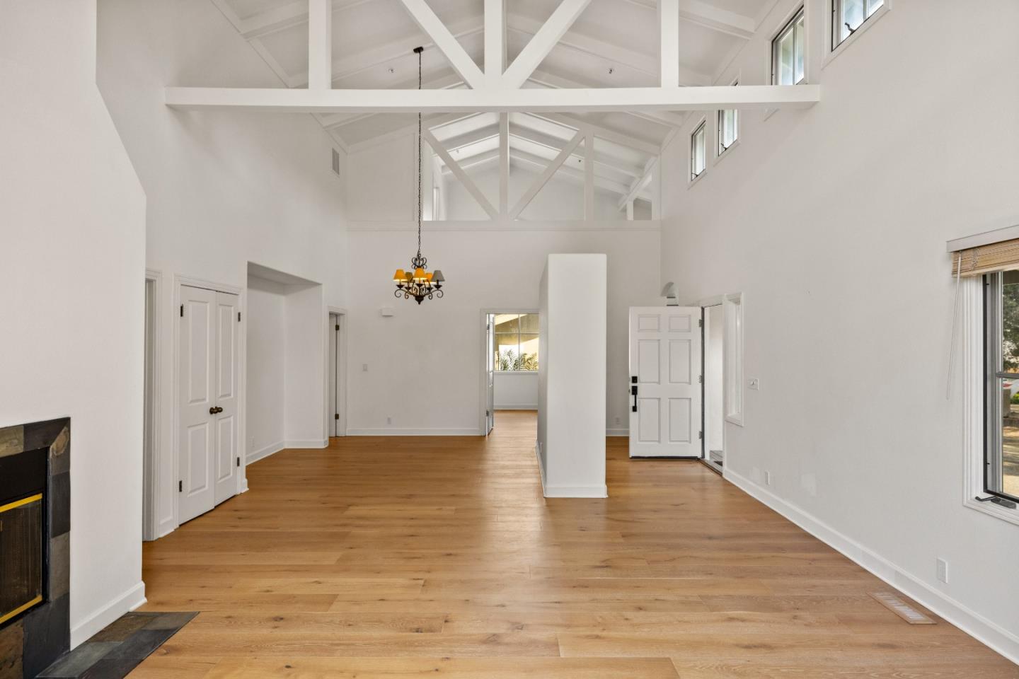 25399 Markham Lane Salinas, CA 93908 - Photo 4 of 43
