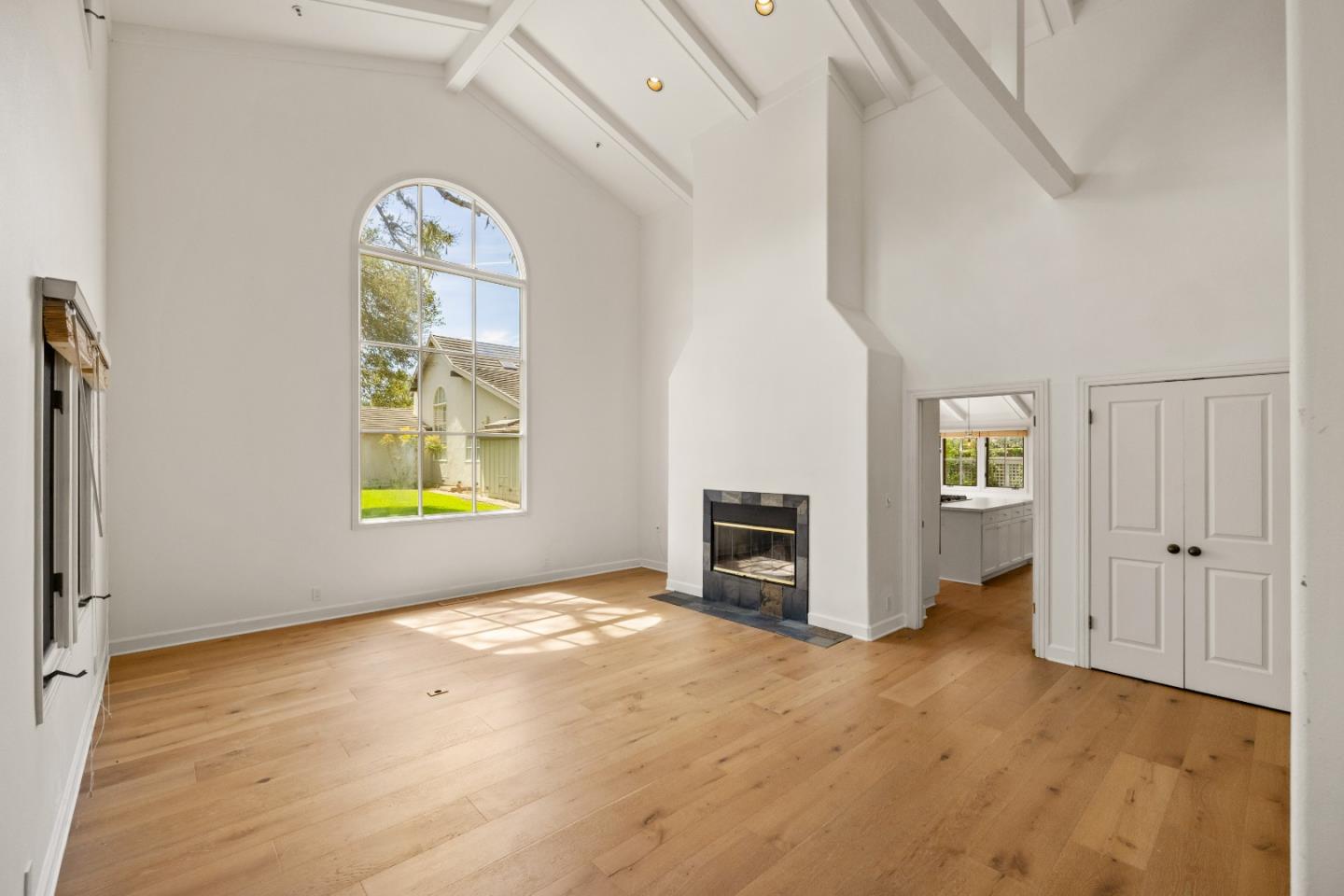 25399 Markham Lane Salinas, CA 93908 - Photo 5 of 43