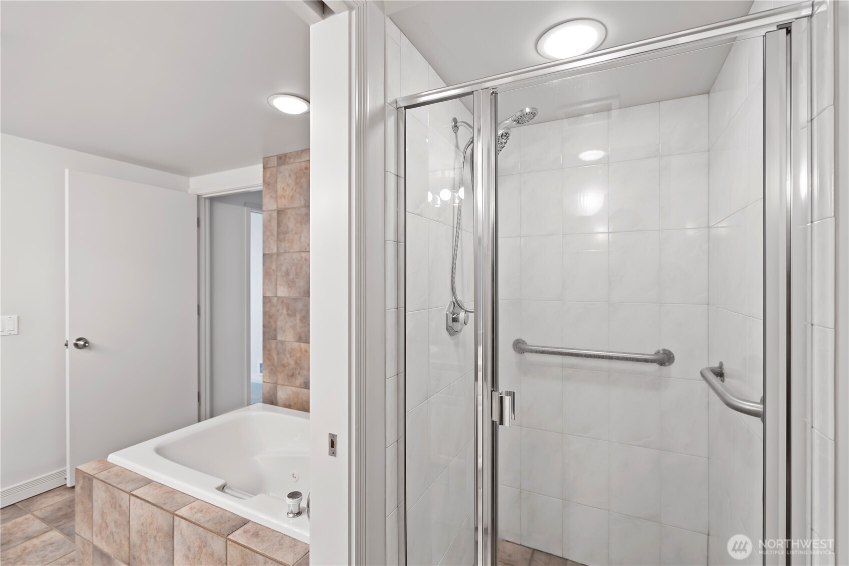 601 West Mercer Place, Unit 401 Seattle, WA 98119 - Photo 18 of 25