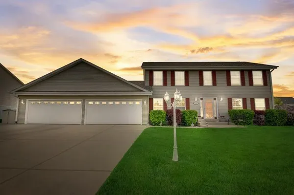 $599,900 | 5730 Eagle Point Drive, Caledonia, WI 53406