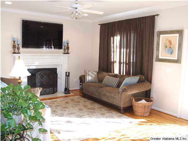 2412 Dolly Ridge Road Birmingham, AL 35243 - Photo 3 of 30