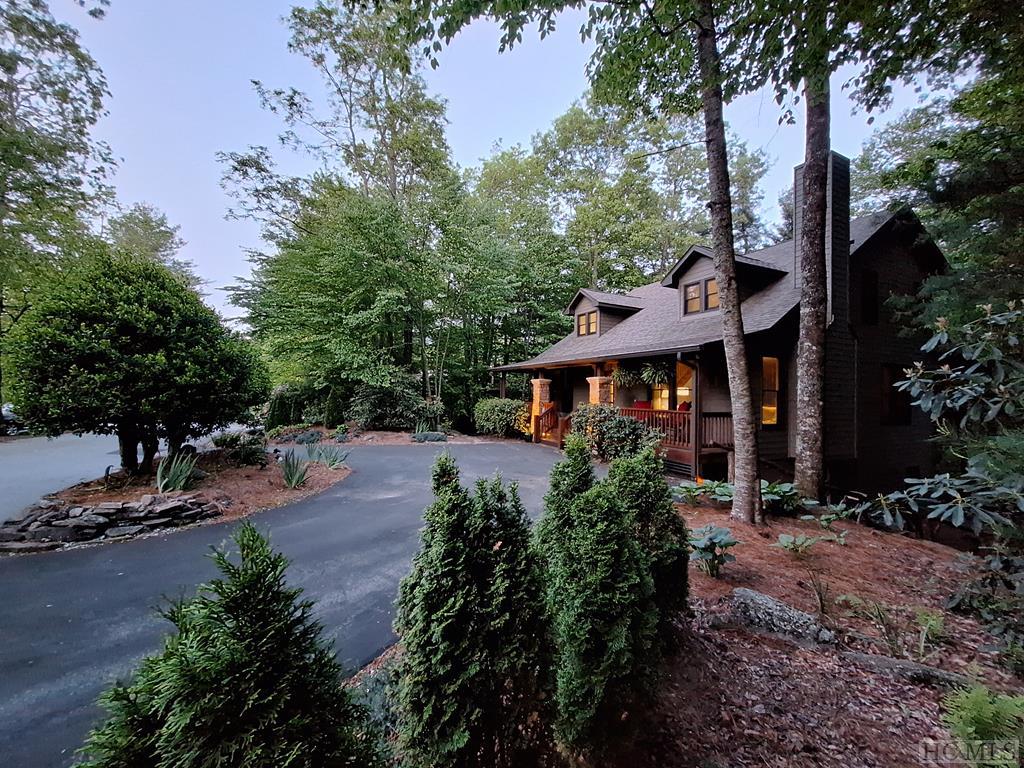 301 Deer Run Road Sapphire, NC 28774 - Photo 4 of 50 Gallery Image 4