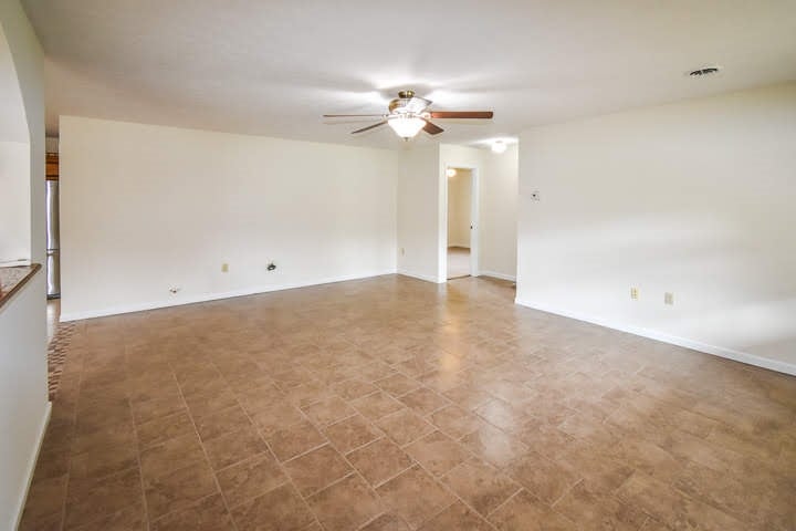 4361 Logansport Road Morgantown, KY 42261 - Photo 6 of 31 Gallery Image 6