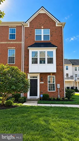 $2,810 | 742 South Macon Street, Baltimore, MD 21224