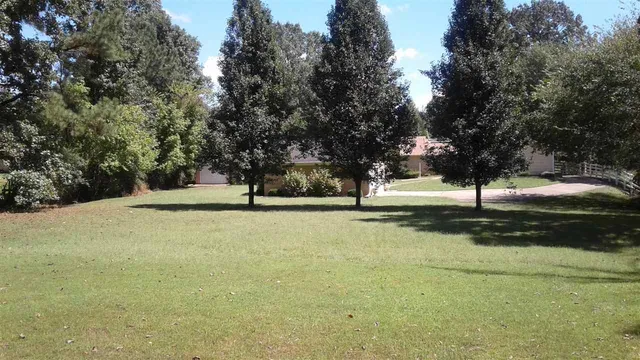 $525,000 | 100 Smith Drive, Grand Junction, TN 38039