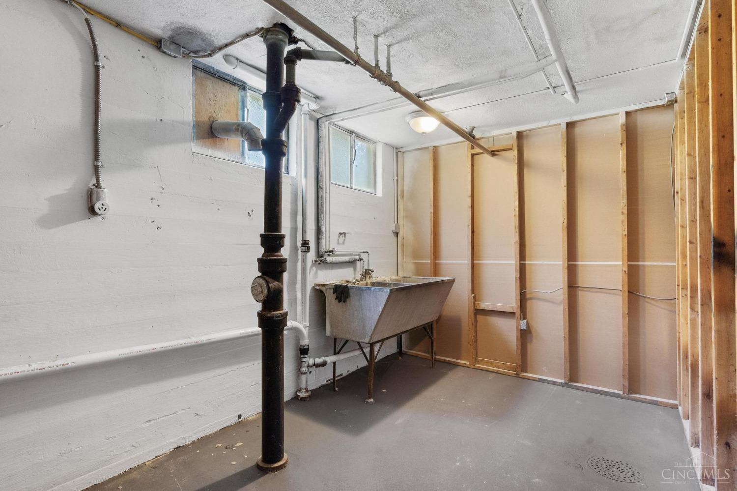 6032 Bridgetown Road Cincinnati, OH 45248 - Photo 25 of 30 Gallery Image 25