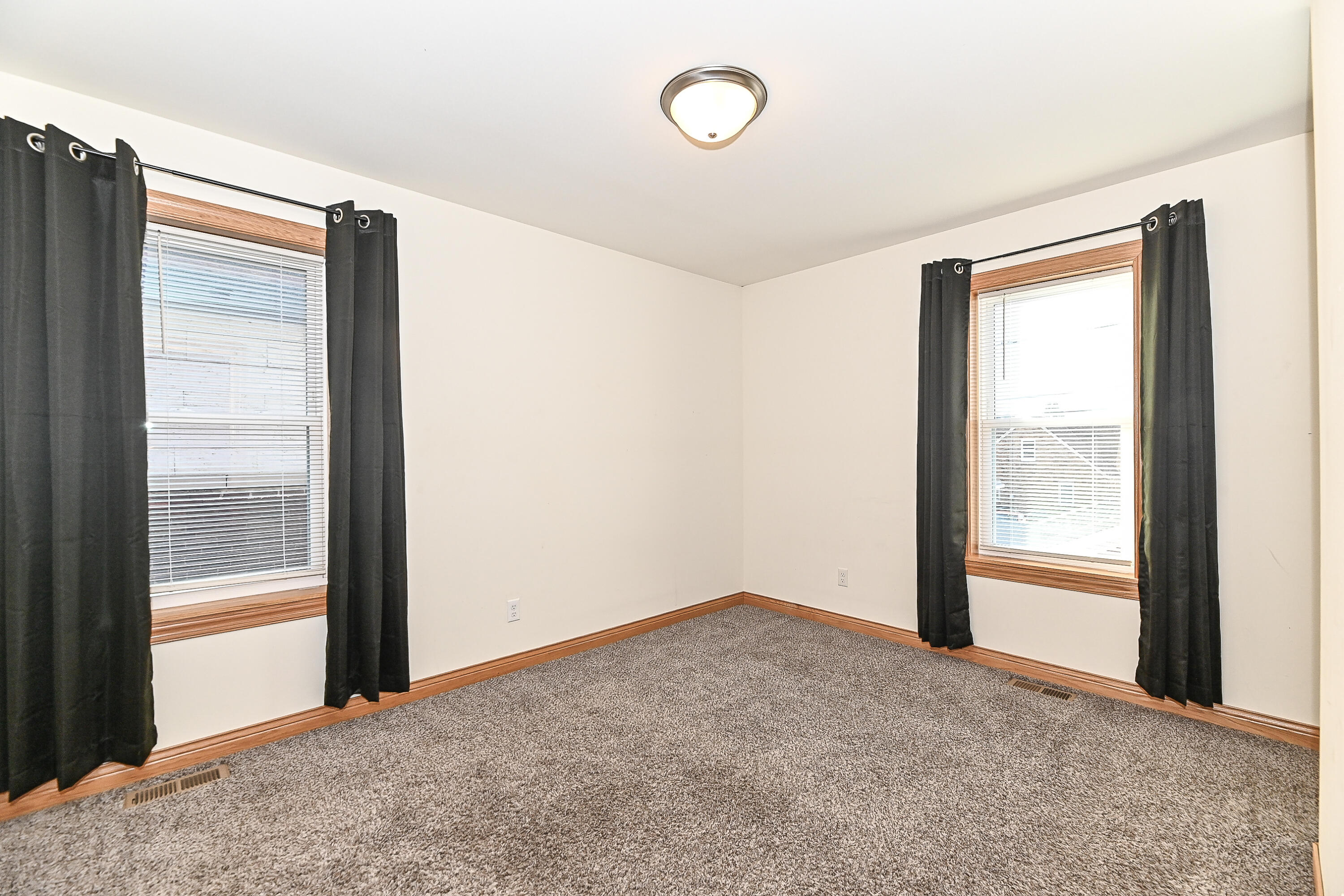 1538 Packard Avenue Racine, WI 53403 - Photo 20 of 34 Packard-25