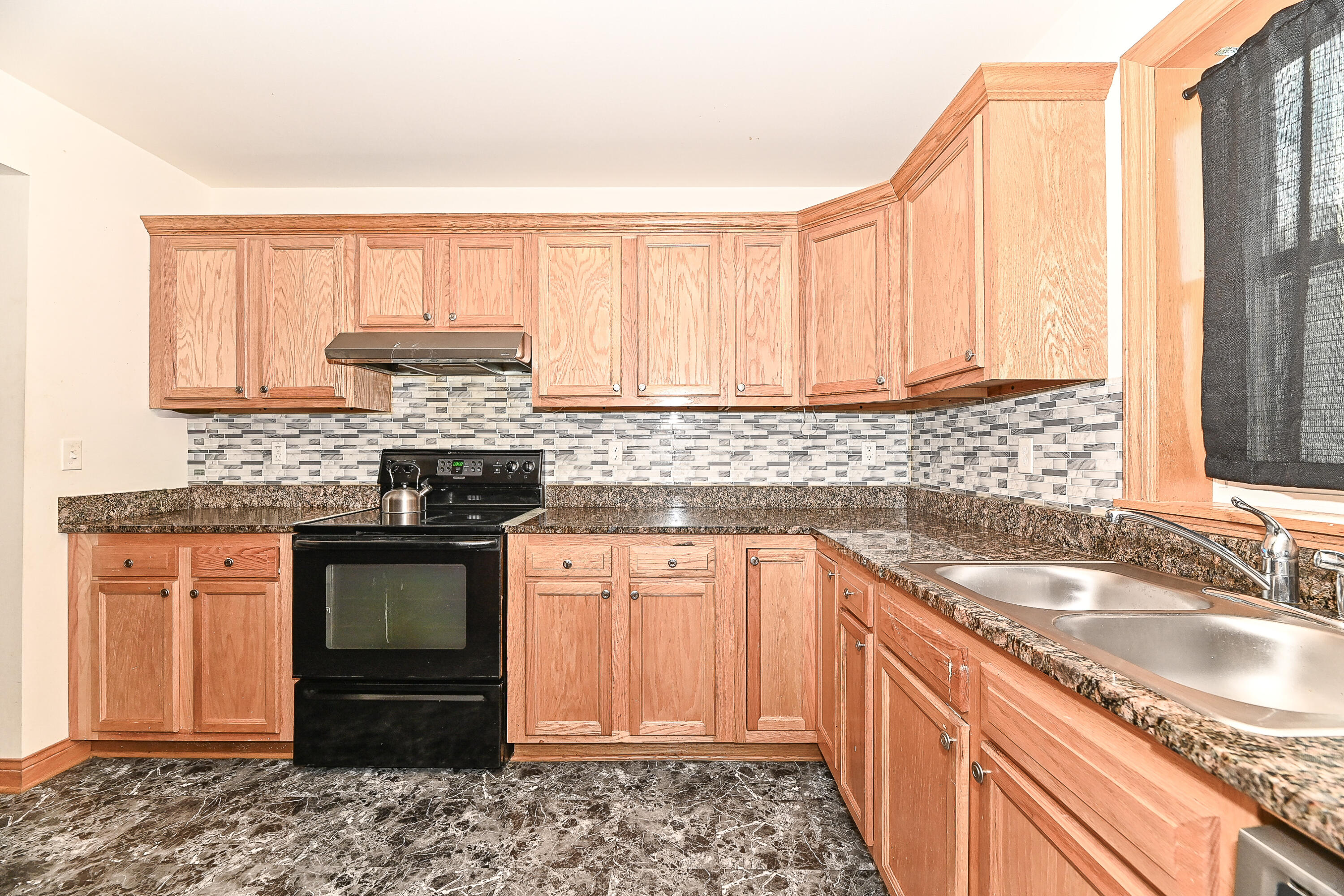 1538 Packard Avenue Racine, WI 53403 - Photo 10 of 34 Packard-15