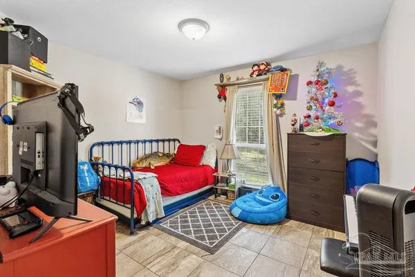 $565,000 | 1998 Sid Hayes Road, Jay, FL 32565