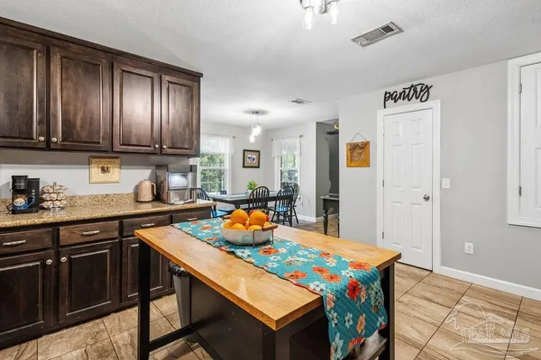 $565,000 | 1998 Sid Hayes Road, Jay, FL 32565