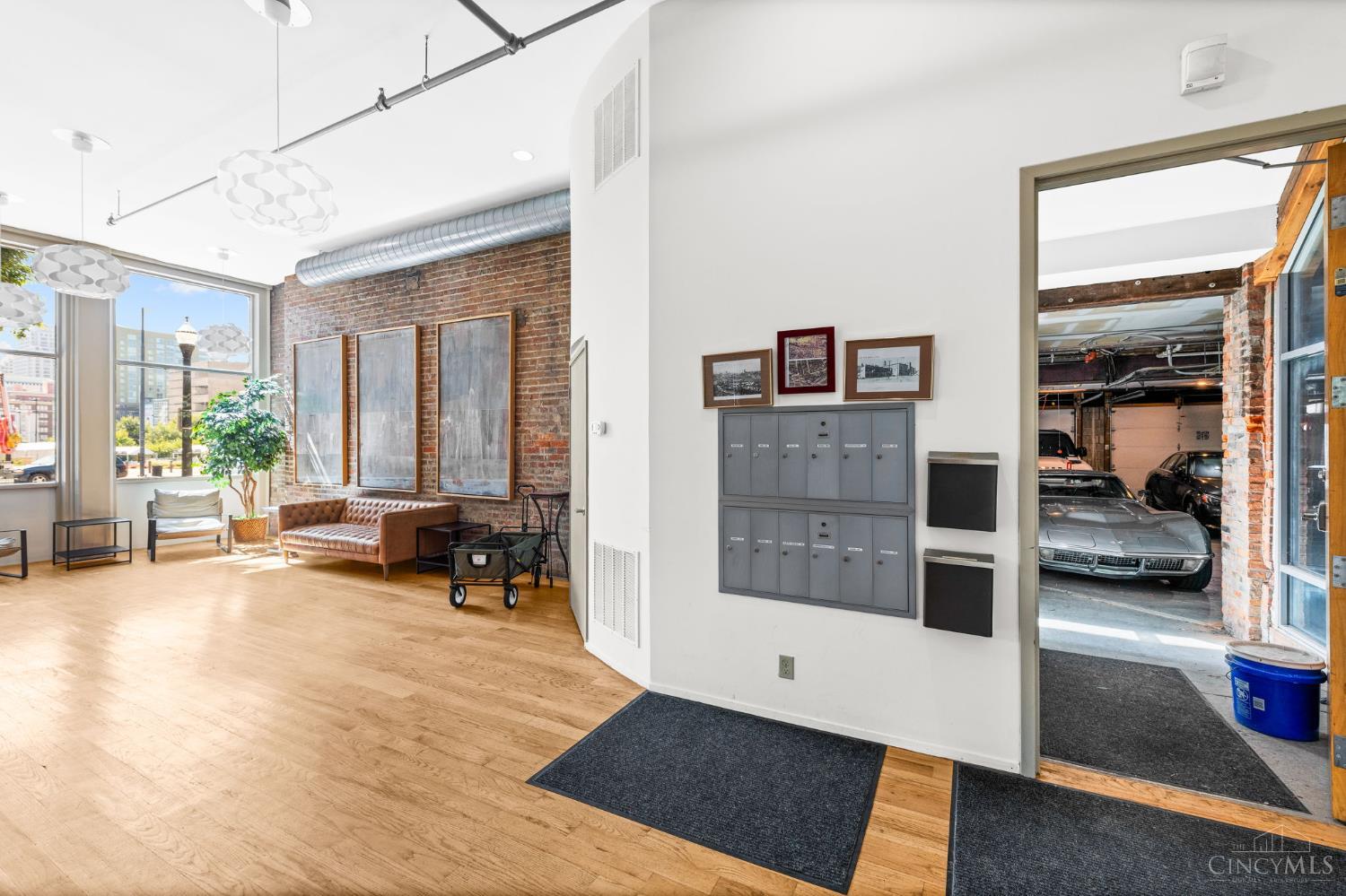 404 Reading Road, Unit 301 Cincinnati, OH 45202 - Photo 6 of 43 Gallery Image 6