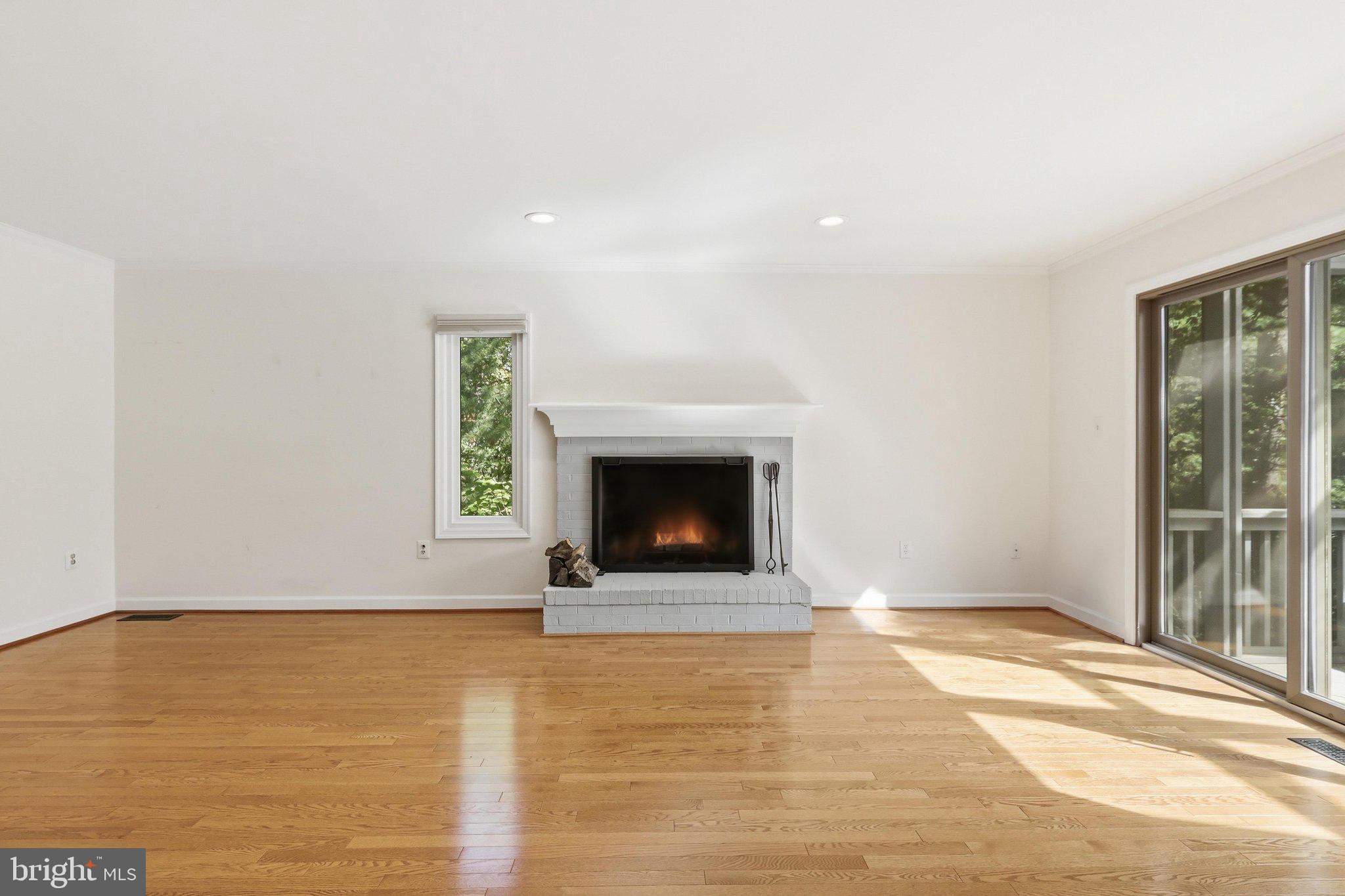 2025 Mock Orange Court Reston, VA 20191 - Photo 16 of 51 Family Room