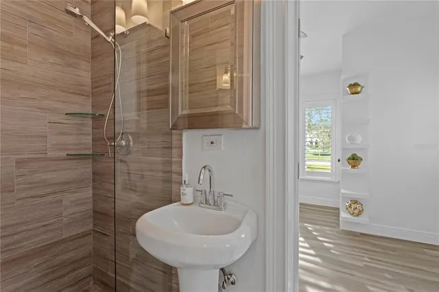 $9,500 | 2610 South Dundee Street, Tampa, FL 33629