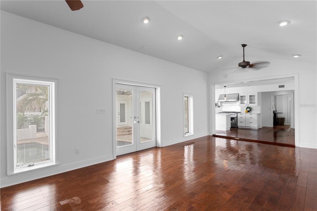 2610 South Dundee Street Tampa, FL 33629 - Photo 25 of 41