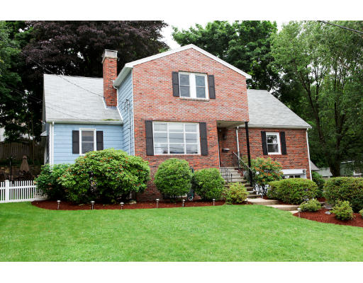 30 Robinhood Road Winchester, MA 01890 - Photo 1 of 1 Gallery Image 1