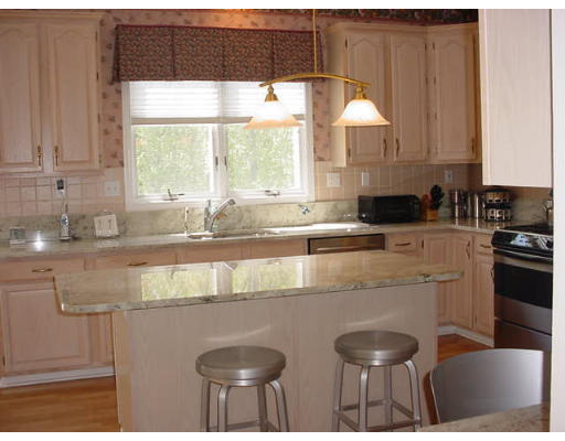 36 Robert Road Marlborough, MA 01752 - Photo 13 of 15 Gallery Image 13
