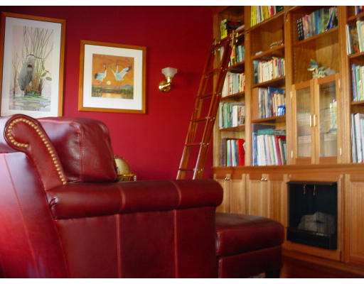 36 Robert Road Marlborough, MA 01752 - Photo 4 of 15 Gallery Image 4
