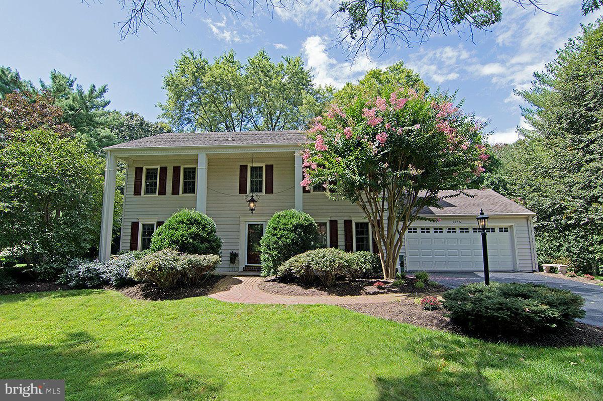 1836 Batten Hollow Road Vienna, VA 22182 - Photo 1 of 28 Exterior (Front)