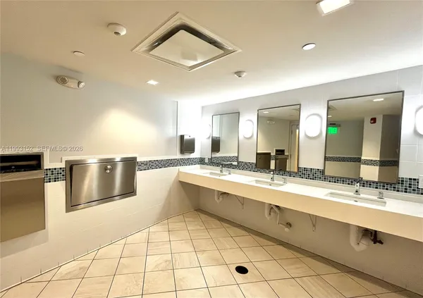 $2,150 | 2500 Parkview Drive, Unit 1803, Hallandale Beach, FL 33009