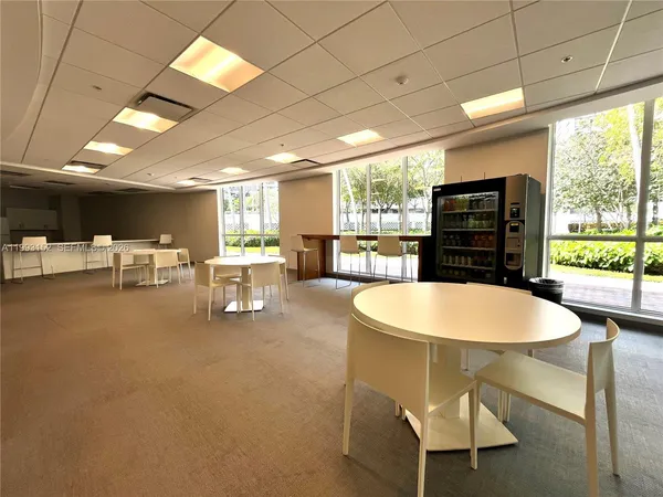 $2,150 | 2500 Parkview Drive, Unit 1803, Hallandale Beach, FL 33009