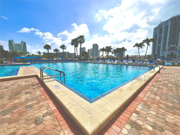 $2,150 | 2500 Parkview Drive, Unit 1803, Hallandale Beach, FL 33009