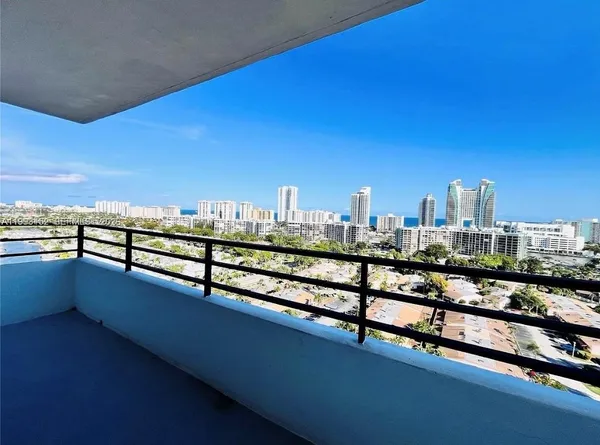 $2,150 | 2500 Parkview Drive, Unit 1803, Hallandale Beach, FL 33009