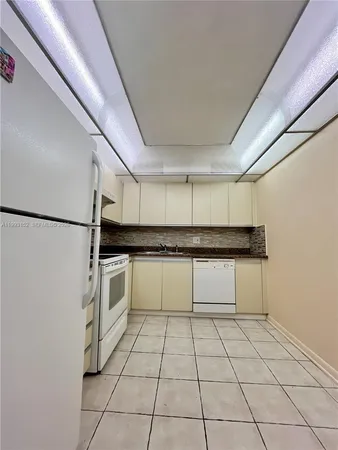 $2,150 | 2500 Parkview Drive, Unit 1803, Hallandale Beach, FL 33009