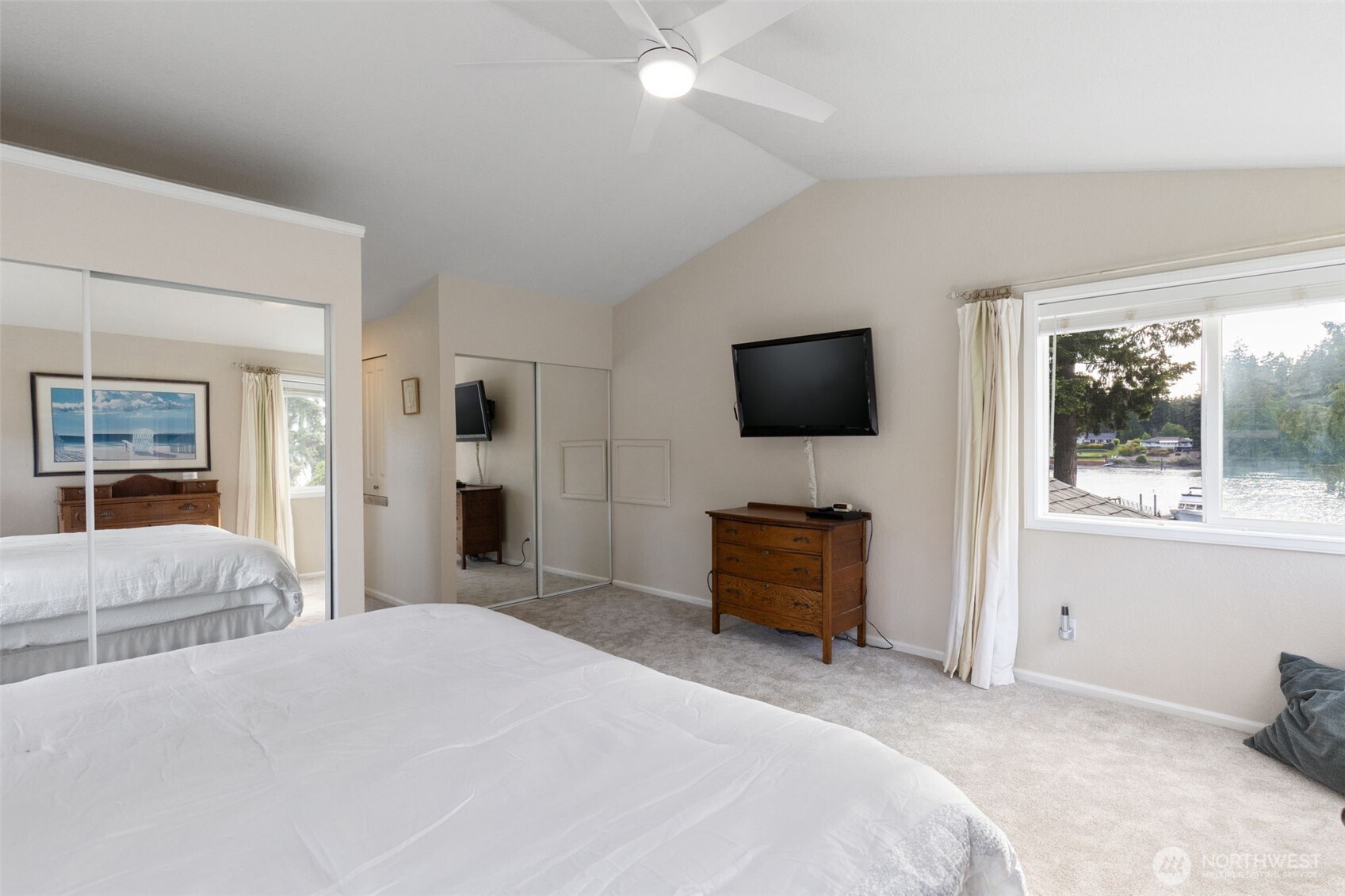 1312 Northeast Peterson Road Keyport, WA 98345 - Photo 15 of 40