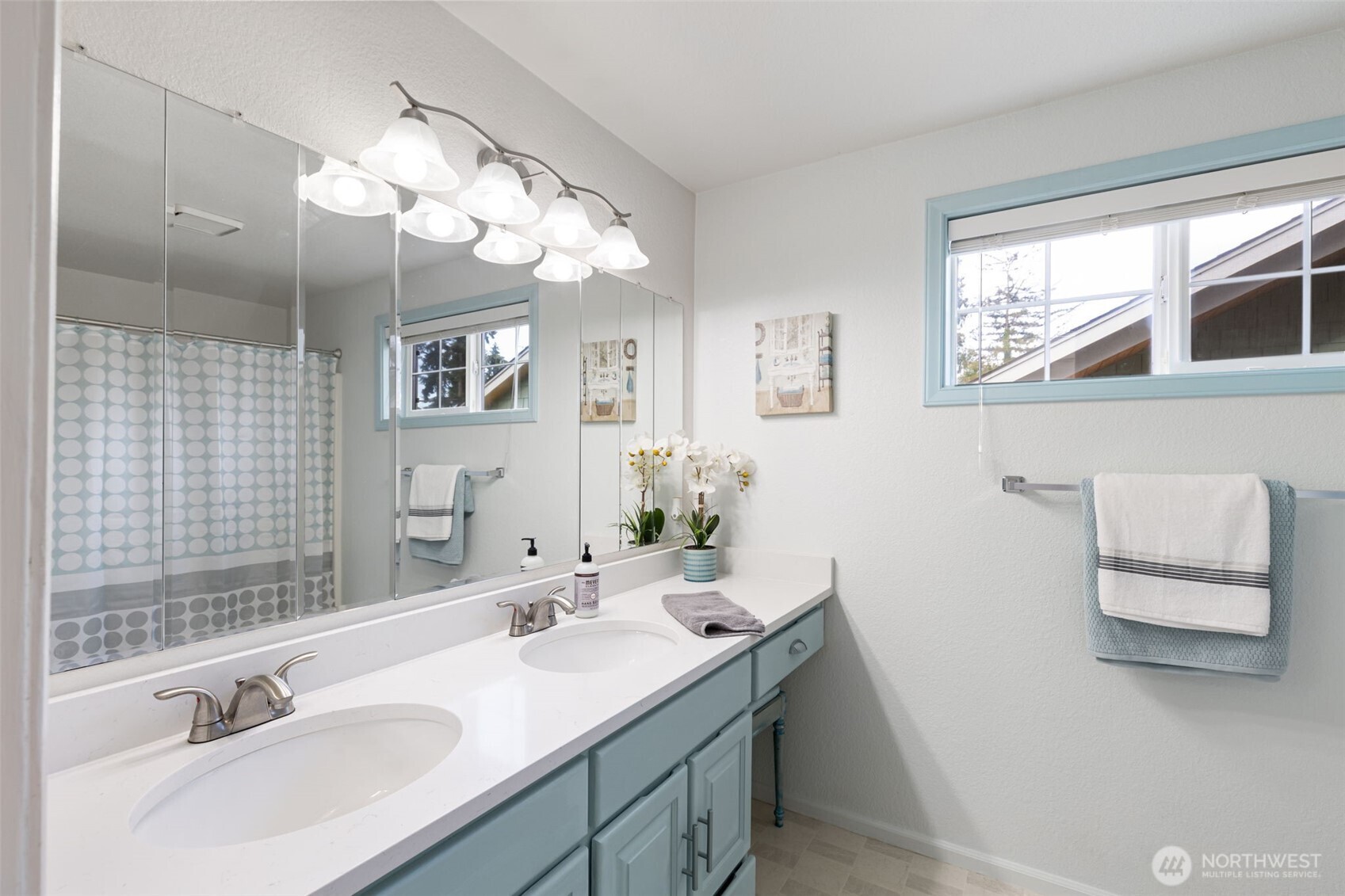 1312 Northeast Peterson Road Keyport, WA 98345 - Photo 16 of 40